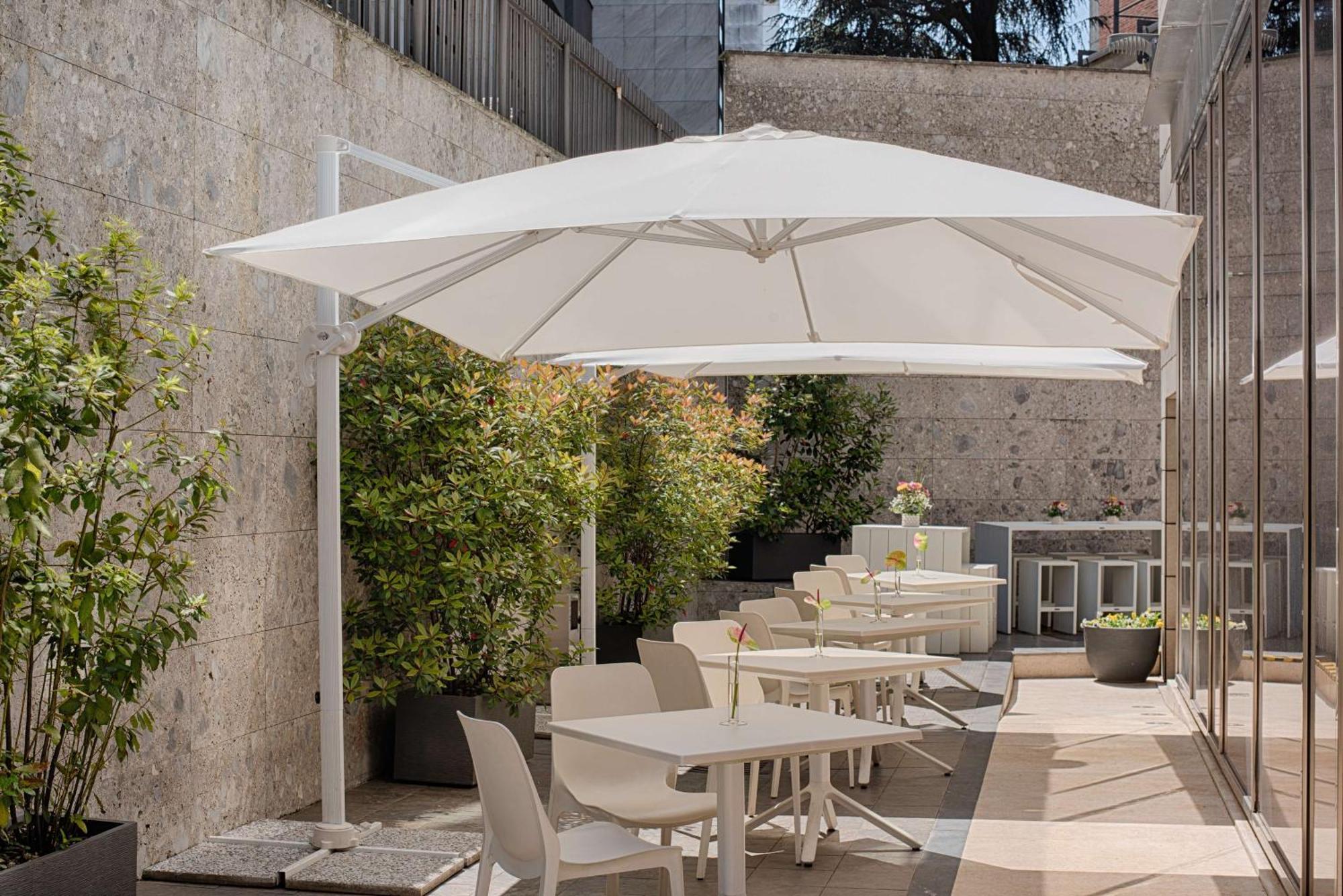 Hotel NH Bergamo Esterno foto