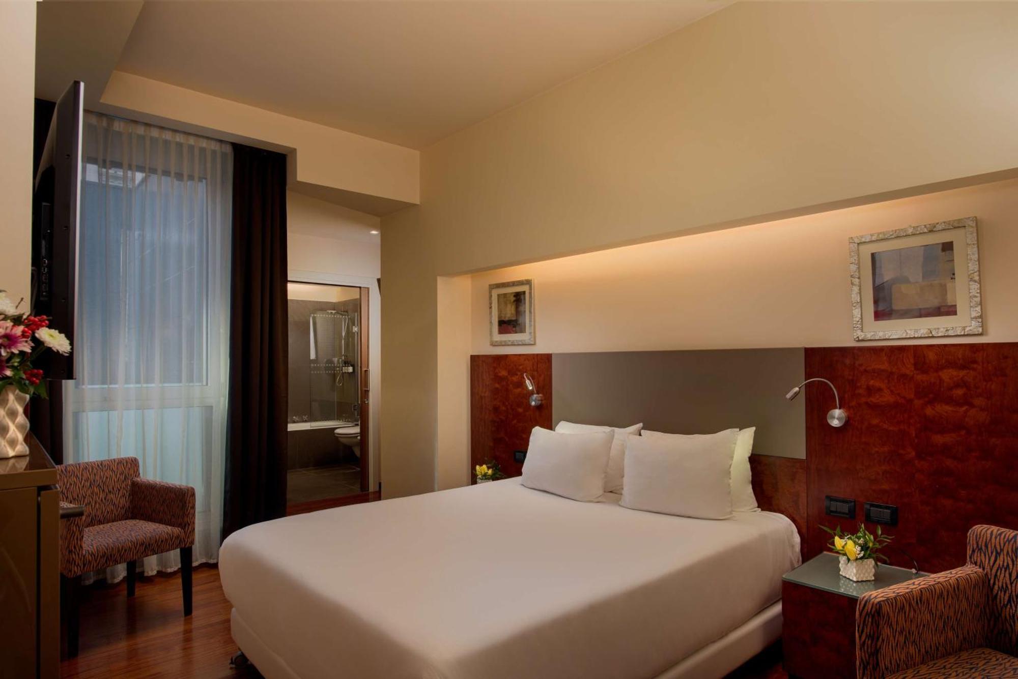 Hotel NH Bergamo Esterno foto