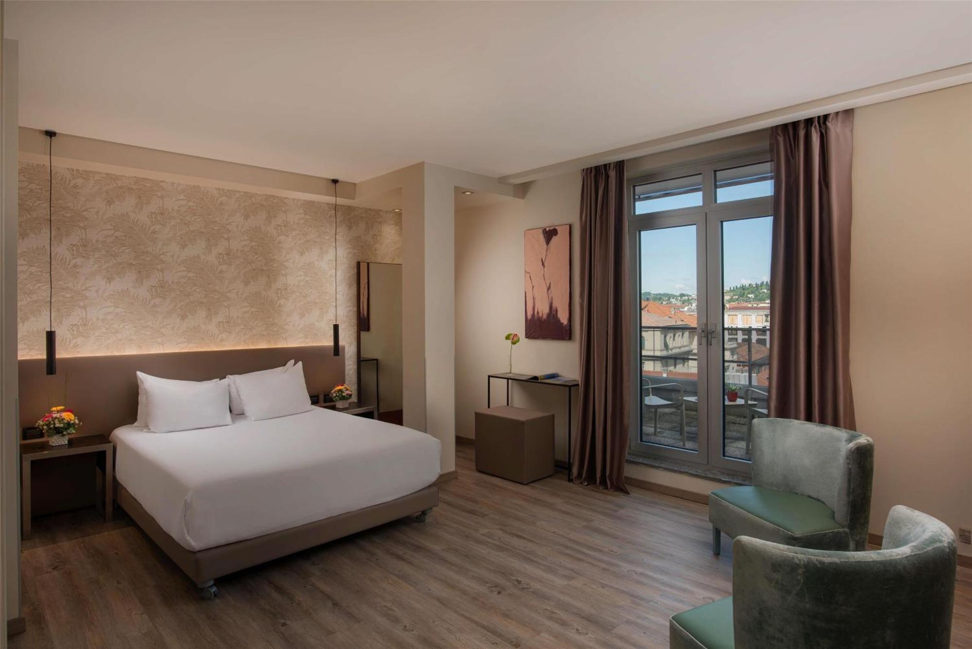 Hotel NH Bergamo Esterno foto
