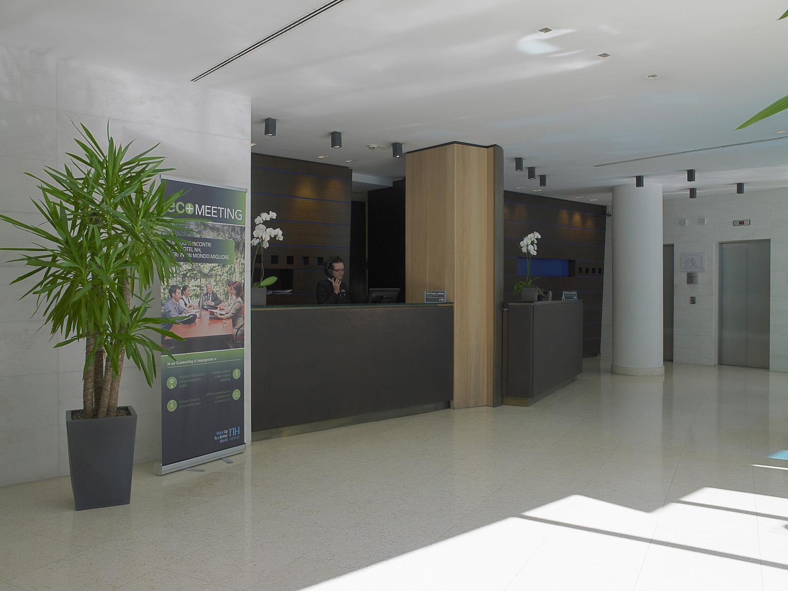 Hotel NH Bergamo Esterno foto